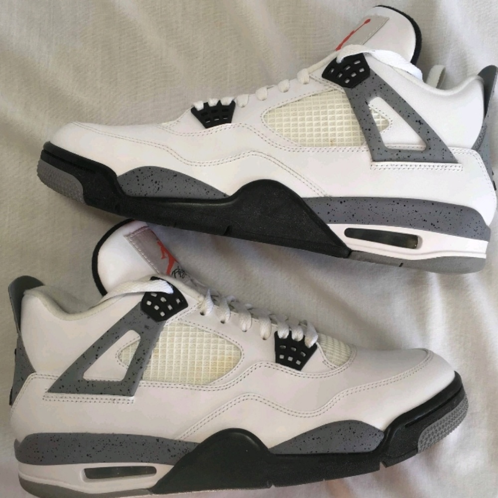 Jordan 4 Retro (White Cement 2012)